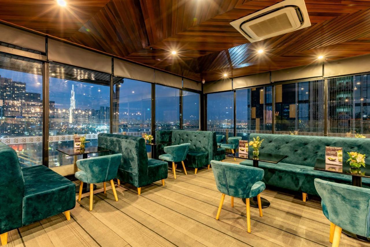 Bay Hotel Ho Chi Minh Bagian luar foto