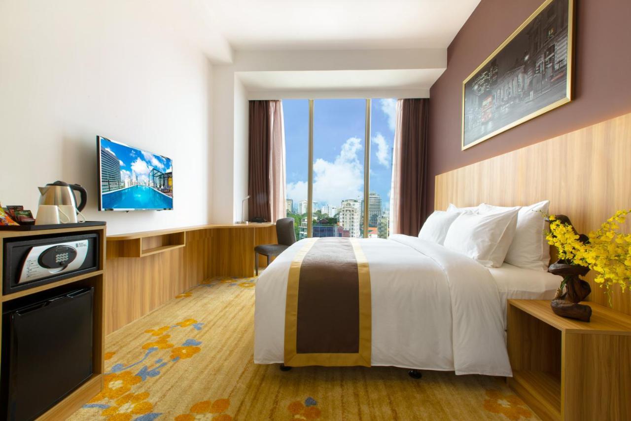 Bay Hotel Ho Chi Minh Bagian luar foto