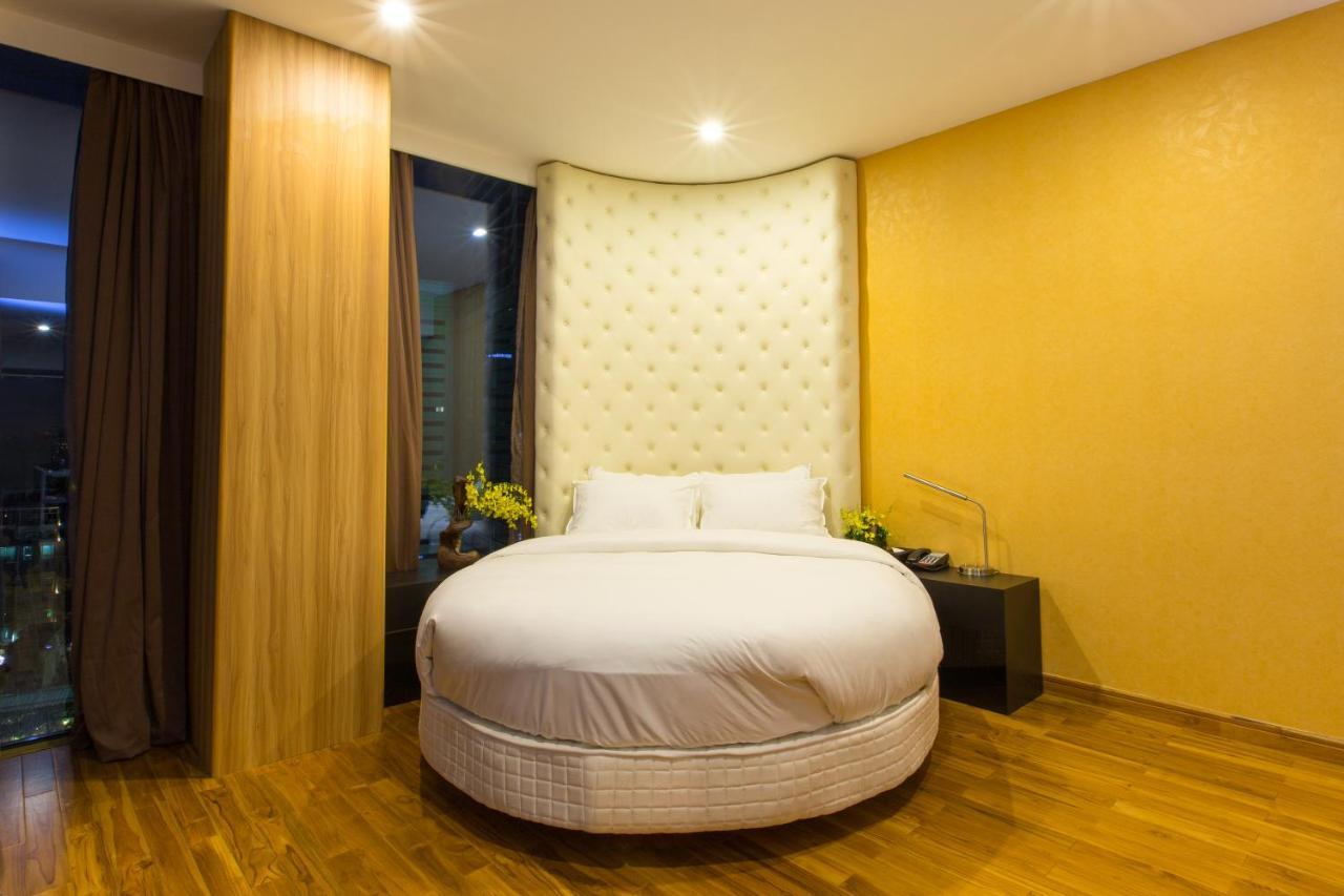 Bay Hotel Ho Chi Minh Bagian luar foto