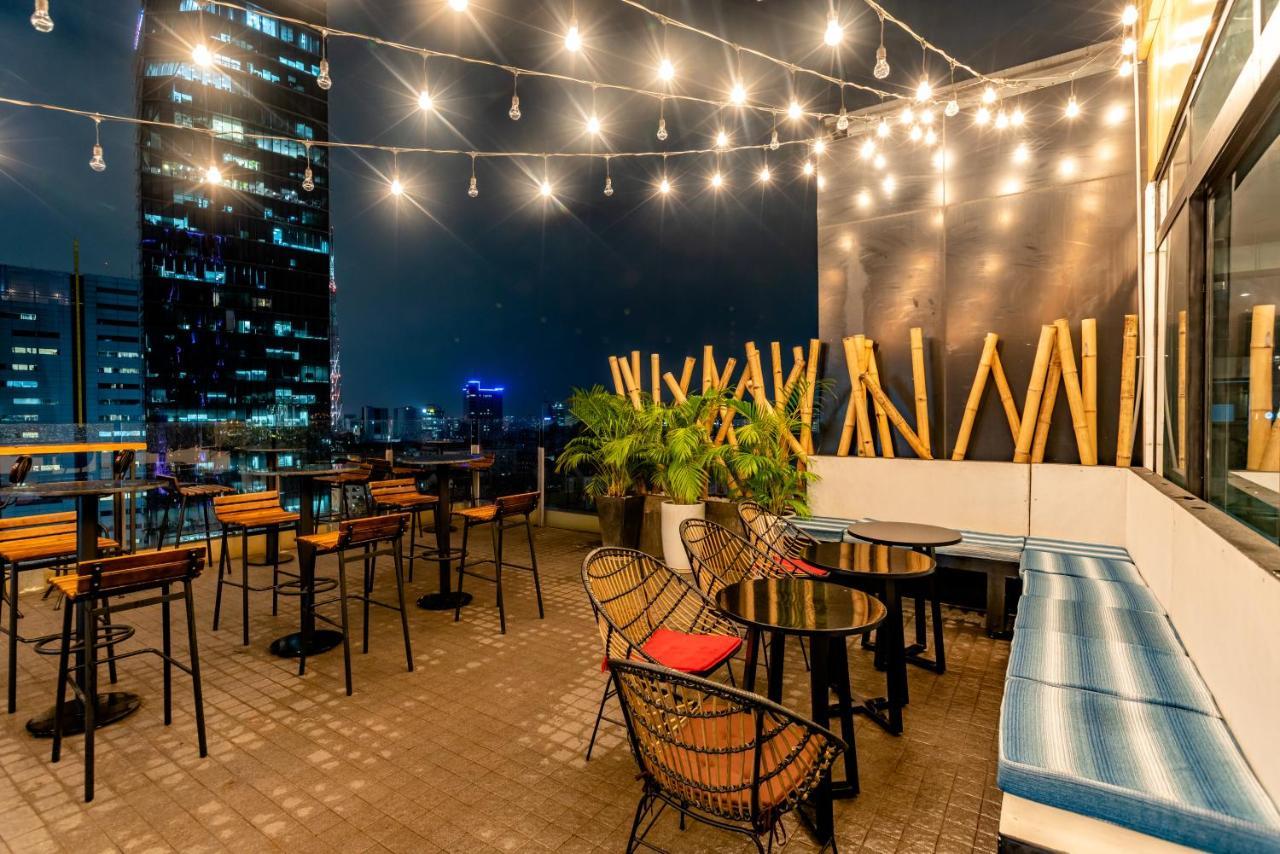 Bay Hotel Ho Chi Minh Bagian luar foto