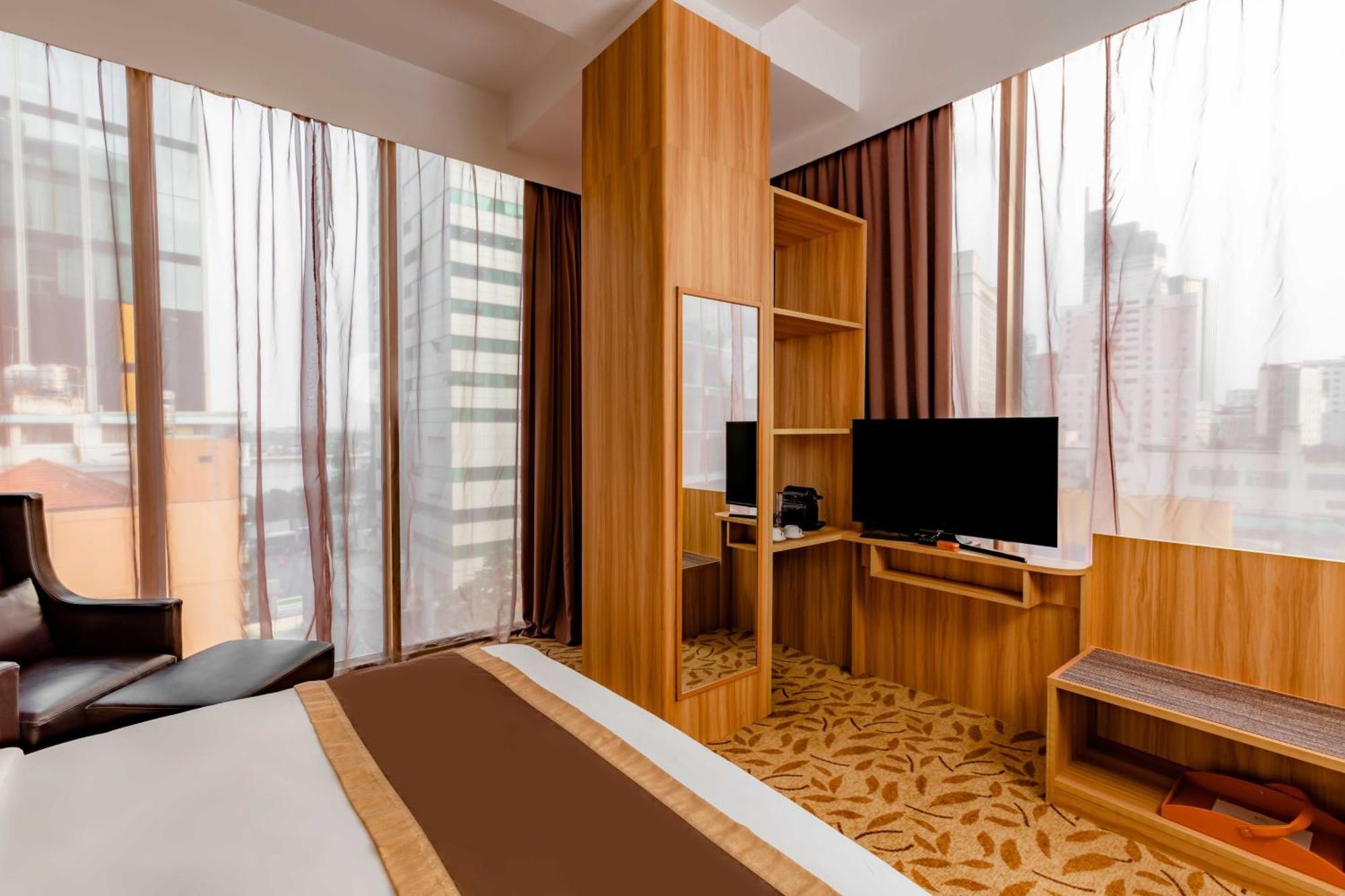 Bay Hotel Ho Chi Minh Bagian luar foto
