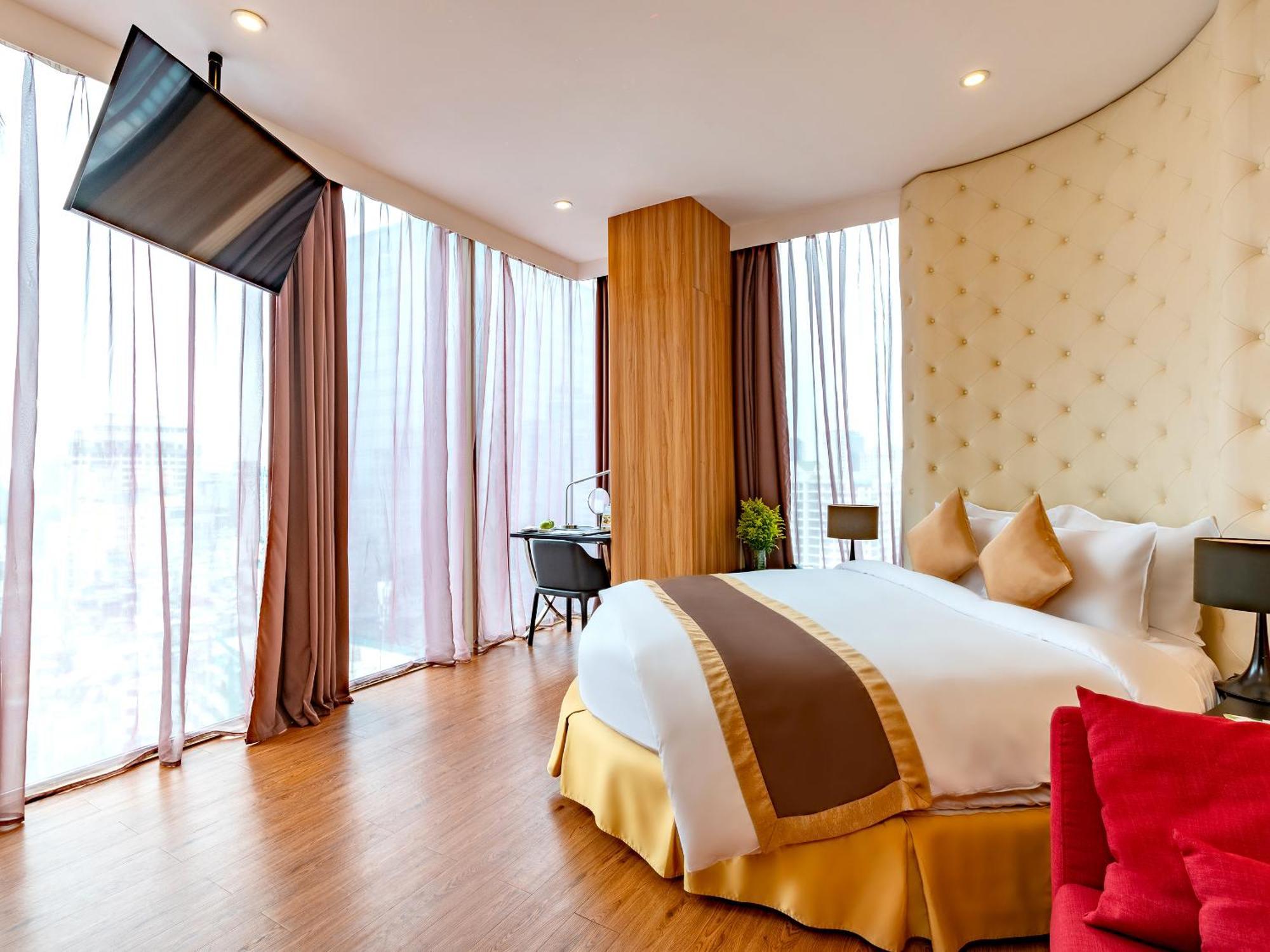 Bay Hotel Ho Chi Minh Bagian luar foto