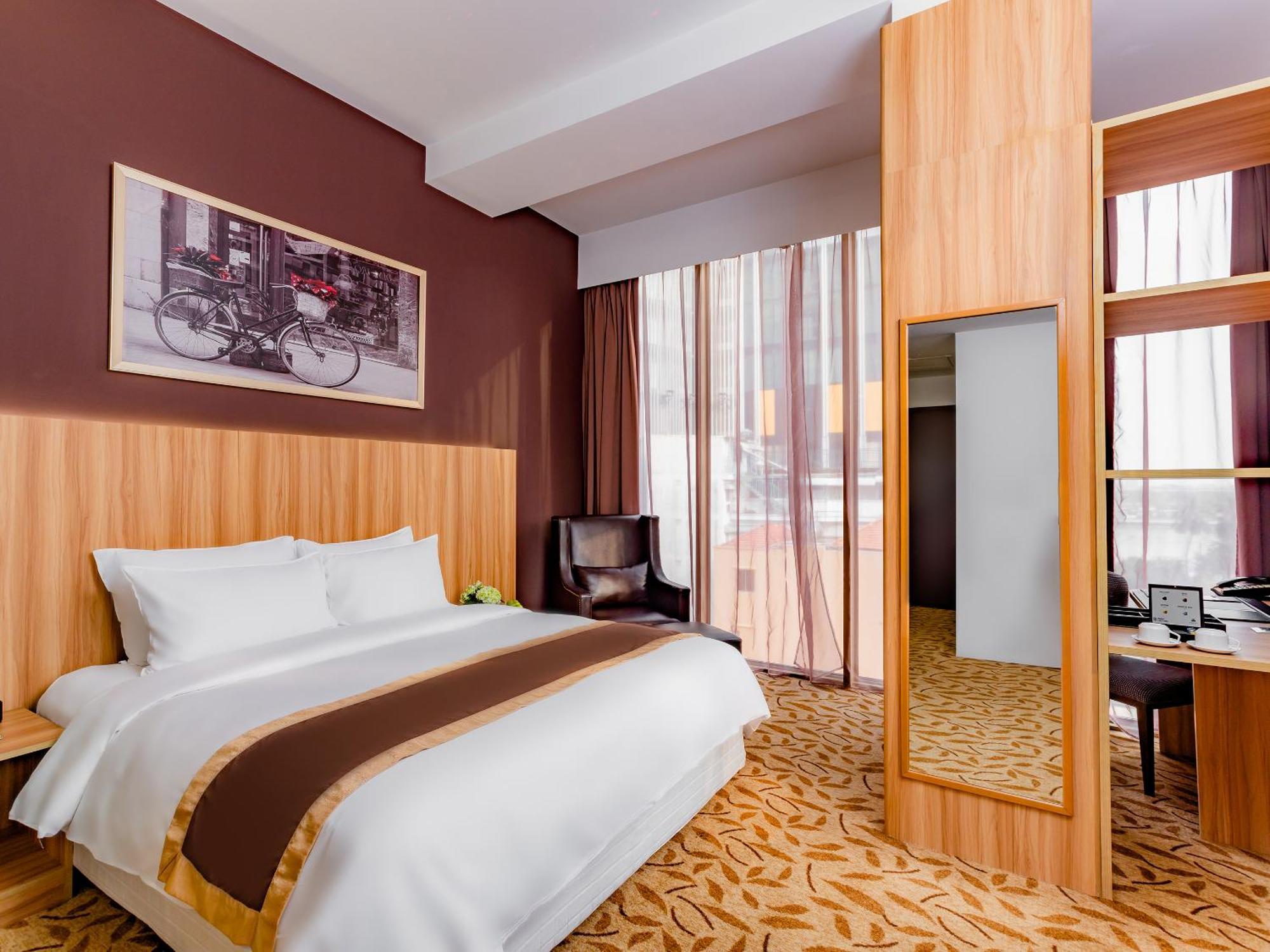 Bay Hotel Ho Chi Minh Bagian luar foto